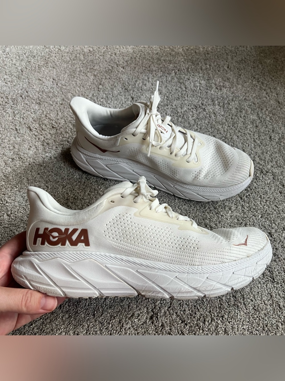 Hoka One One HOKA Arahi 7 Size 9.5 B Blanc De Rose Gold 1147851/BSG Sneakers